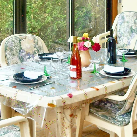 Maison Charmante A Avec Jardin Cloture Nyaraló